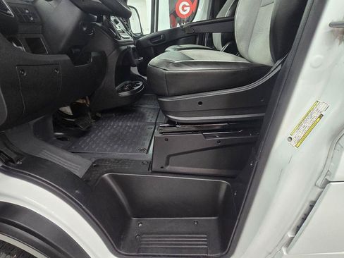 Used 2023 RAM ProMaster 2500 FWD image 9