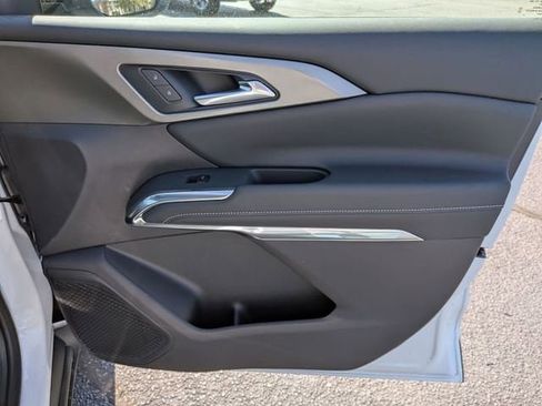 New 2026 Chevrolet Traverse LT w/ Sun and Wheel Package image 35