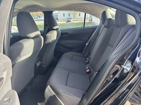 Used 2025 Toyota Corolla LE image 14