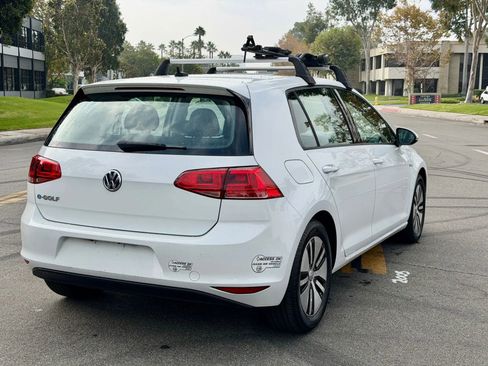 Used 2016 Volkswagen e-Golf SE w/ DC Fast Charging Package image 8