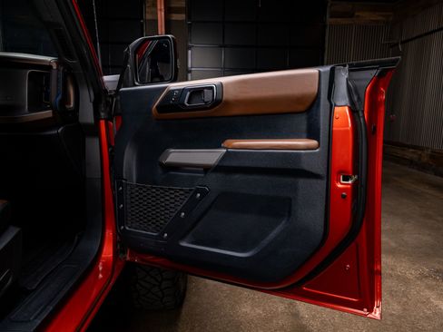 Used 2022 Ford Bronco Outer Banks w/ Sasquatch Package image 37