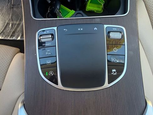 Used 2022 Mercedes-Benz GLC 300 4MATIC w/ Multimedia Package Lite image 20