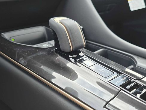 New 2026 Toyota Crown Signia w/ Advanced Technology Package AWD/4WD image 36