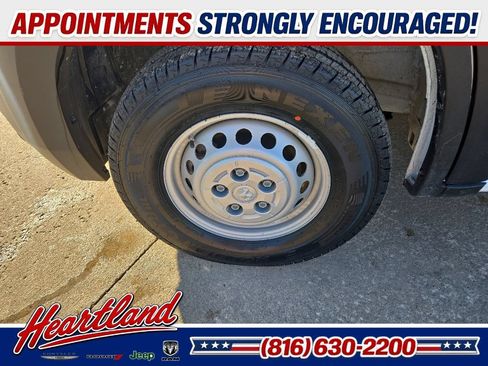 Used 2025 RAM ProMaster 2500 w/ Convenience Group FWD image 23
