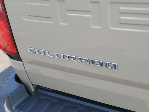 Used 2021 Chevrolet Colorado Z71 AWD/4WD image 7