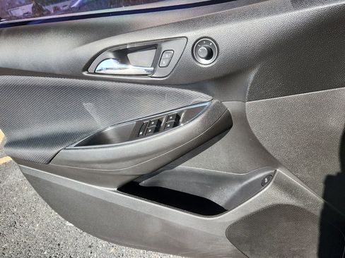 Used 2019 Chevrolet Cruze LT w/ LT Fleet Convenience Package image 9