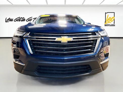 Used 2023 Chevrolet Traverse LT w/ Rear Camera Mirror Package AWD/4WD image 2