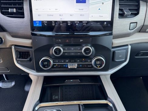 Certified 2024 Ford Expedition Max Limited image 20