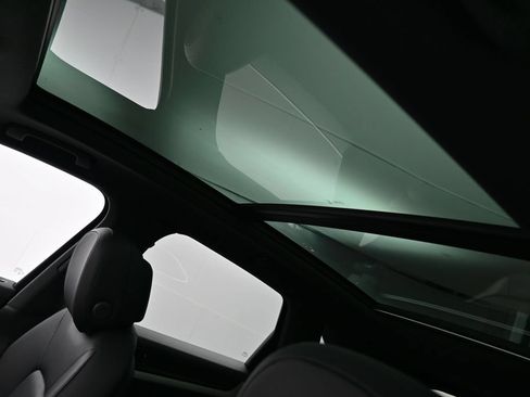 Certified 2024 Porsche Cayenne AWD/4WD image 11
