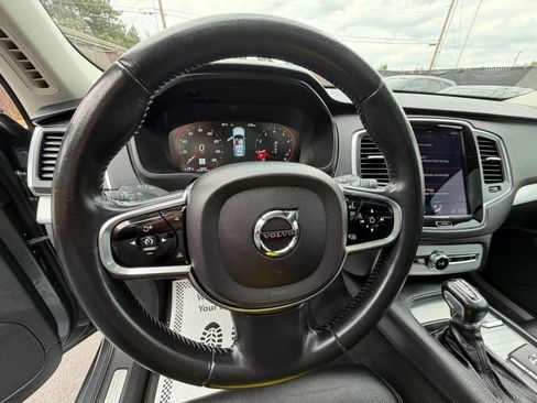 Used 2017 Volvo XC90 T6 Momentum AWD/4WD image 19