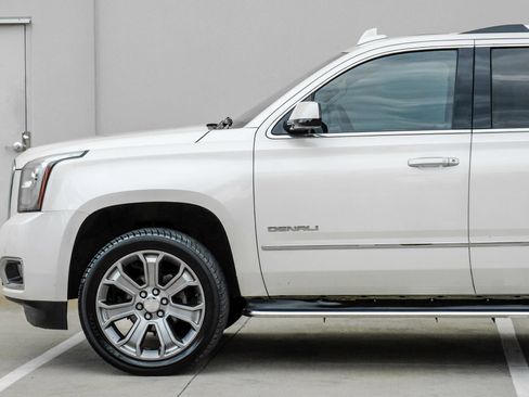Used 2015 GMC Yukon Denali w/ Open Road Package RWD image 11
