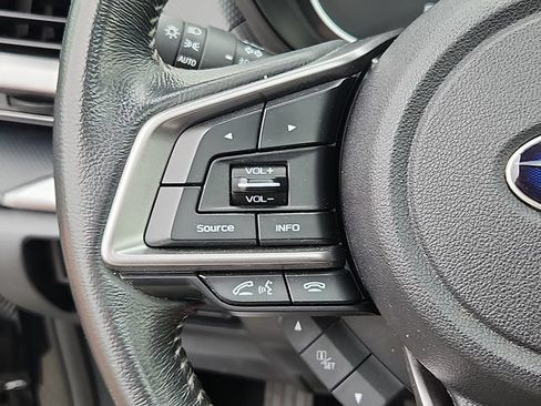 Used 2022 Subaru Forester Premium AWD/4WD image 21