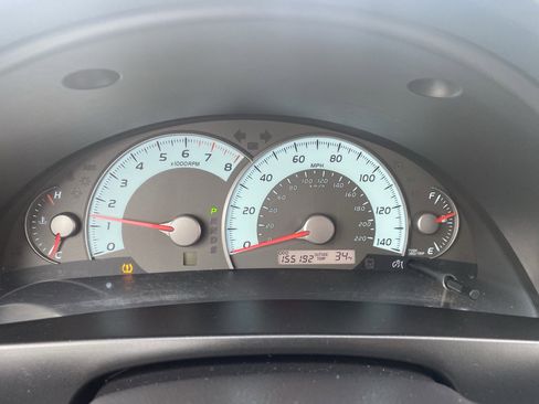 Used 2011 Toyota Camry image 12