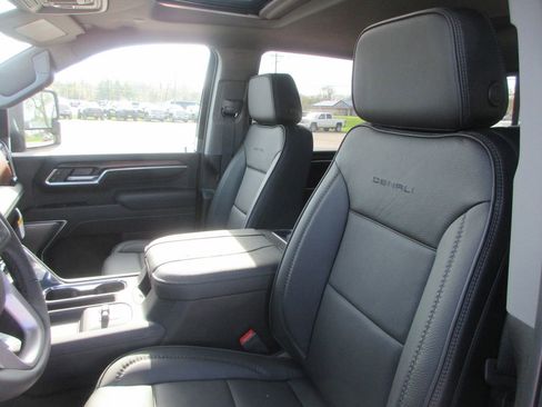 New 2026 GMC Sierra 2500 Denali image 13