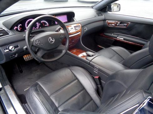Used 2013 Mercedes-Benz CL 63 AMG image 24
