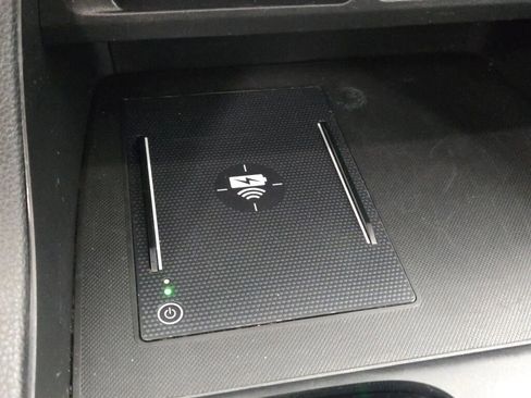 Used 2025 Honda Pilot Touring image 35