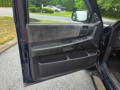 Used 2003 Dodge Dakota Sport AWD/4WD image 10