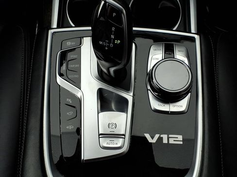 Used 2020 BMW M760i xDrive w/ Luxury Rear Seating Package AWD/4WD image 20