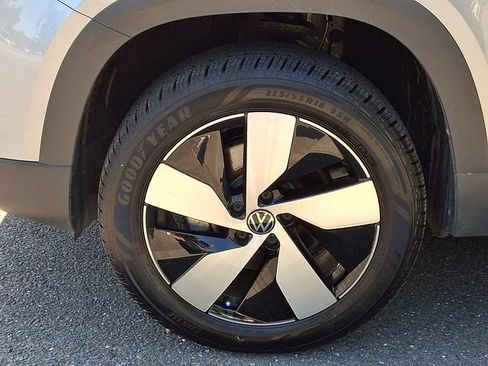 Certified 2025 Volkswagen Taos S AWD/4WD image 27