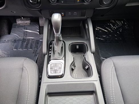 New 2026 Nissan Frontier SV w/ Tow Package image 14