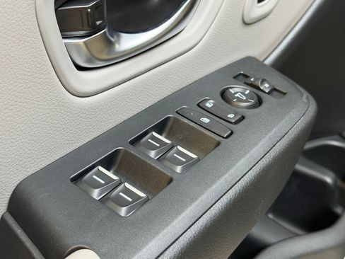 Used 2025 Honda Pilot Touring image 25