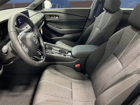 Used 2025 Honda Accord Sport image 13