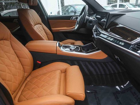 Used 2026 BMW X5 xDrive50e image 13