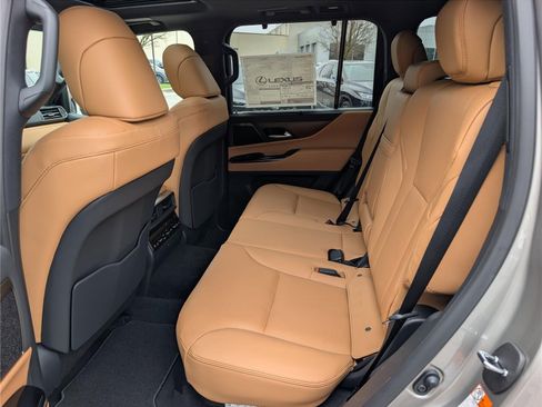 New 2026 Lexus LX 700h Luxury image 13