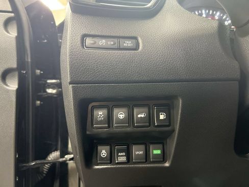 Used 2019 Nissan Rogue SL w/ Premium Package AWD/4WD image 19