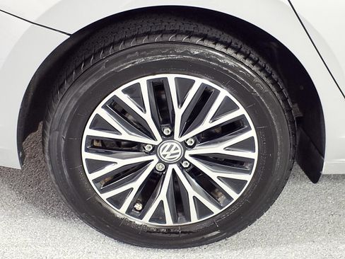 Used 2020 Volkswagen Jetta SE image 6