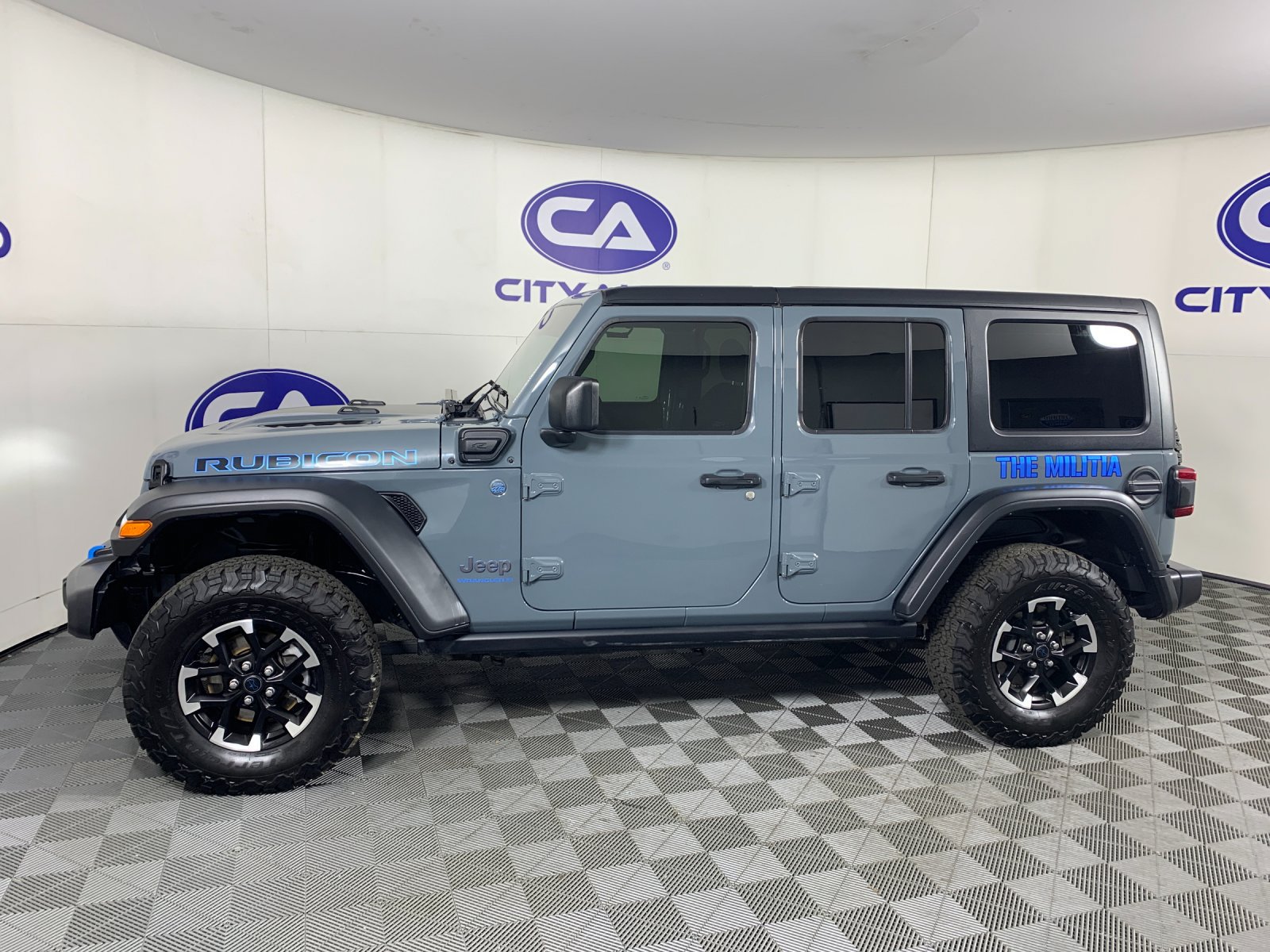 Used 2024 Jeep Wrangler Unlimited Rubicon 4xe w/ Technology Group AWD/4WD image 6