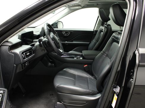 Used 2025 Lincoln Aviator Reserve image 19