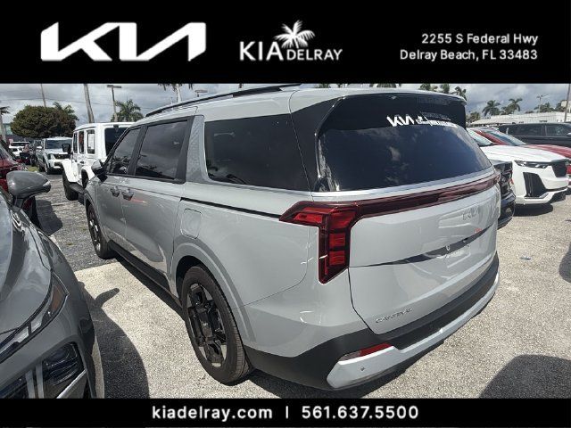 Used 2026 Kia Carnival EX FWD image 3