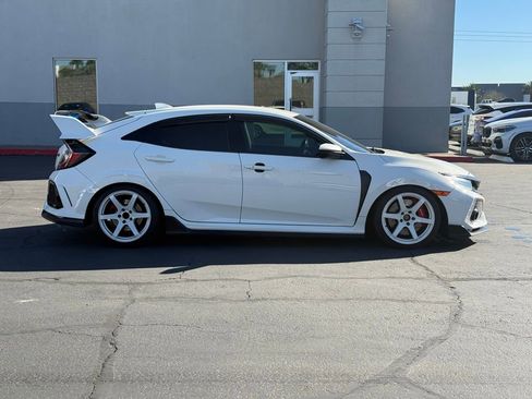 Used 2019 Honda Civic Type R image 2