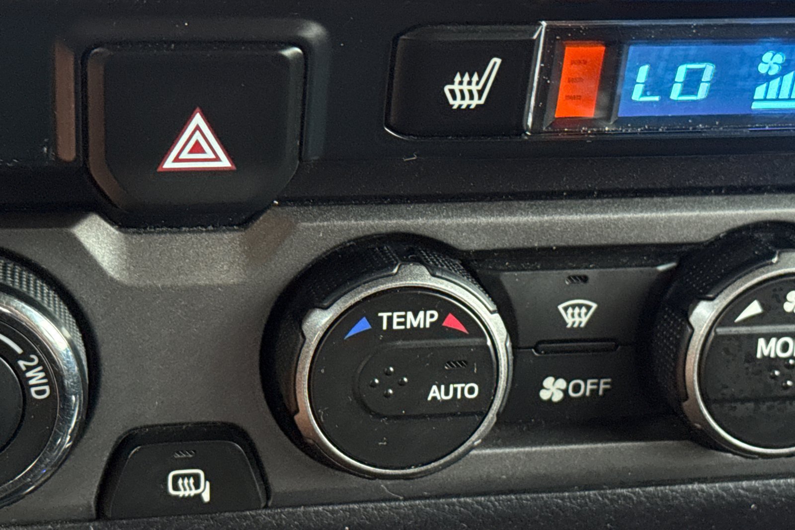 Used 2019 Toyota Tacoma TRD Off-Road AWD/4WD image 27