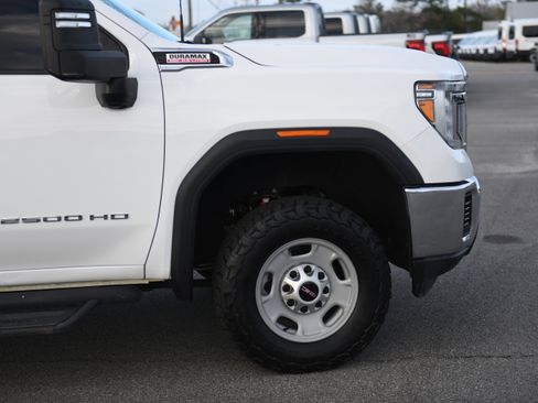 Used 2022 GMC Sierra 2500 Pro w/ Convenience Package image 3