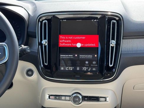 New 2026 Volvo XC40 B5 Ultra w/ Climate Package image 8