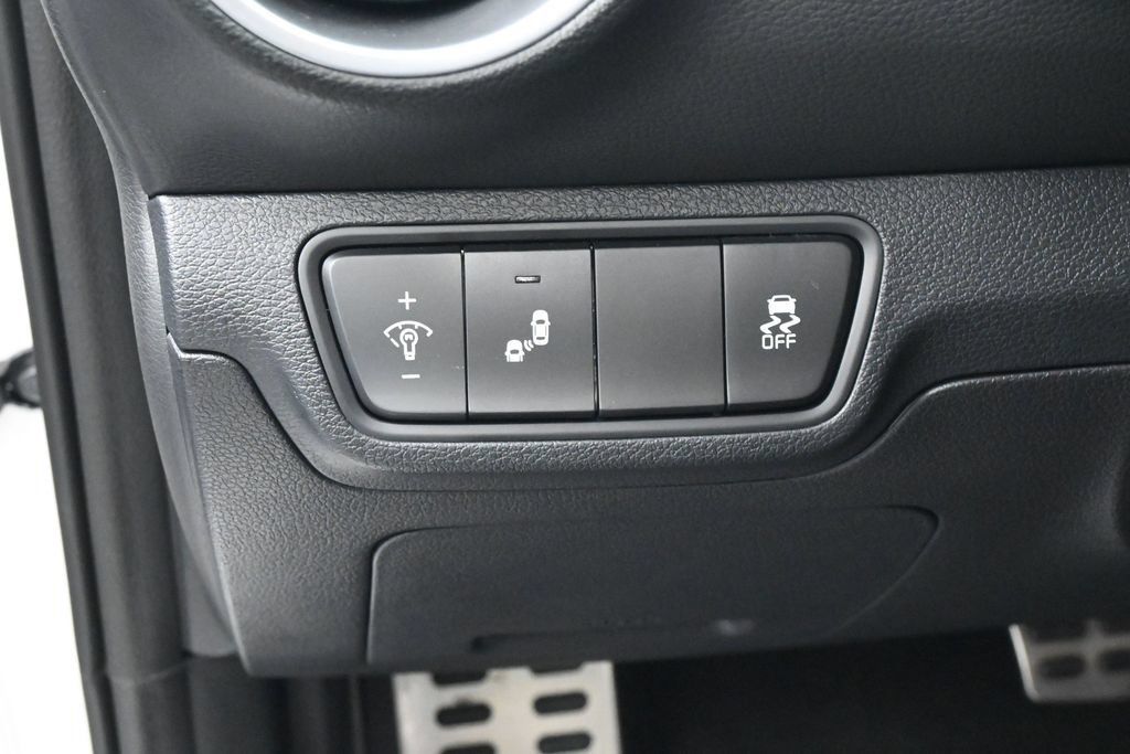 Used 2024 Kia Forte GT-Line FWD image 16