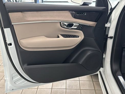 New 2026 Volvo XC90 T8 Ultra w/ Protection Package AWD/4WD image 21