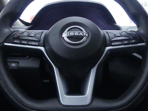 Used 2025 Nissan Altima 2.5 SV image 16