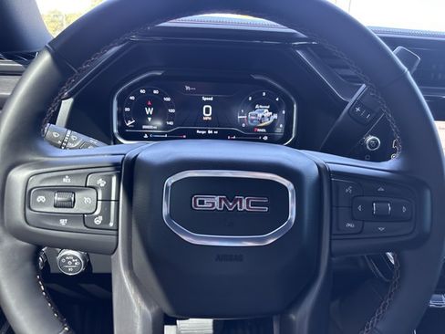 Used 2024 GMC Sierra 2500 AT4 w/ AT4 Premium Plus Package AWD/4WD image 31
