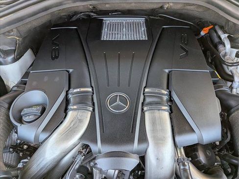 Used 2018 Mercedes-Benz GLS 550 4MATIC image 24