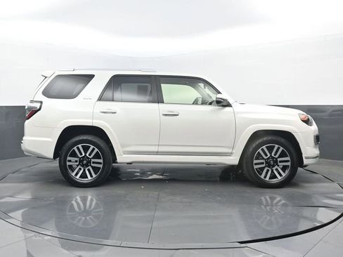 Used 2021 Toyota 4Runner Limited AWD/4WD image 2