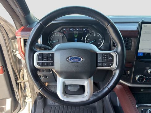Used 2022 Ford Expedition Limited AWD/4WD image 10