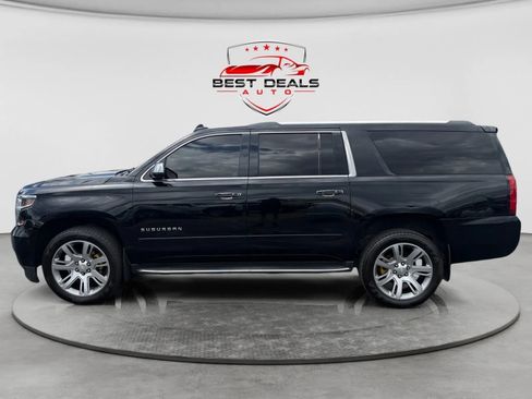 Used 2018 Chevrolet Suburban Premier RWD image 3