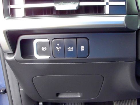 Used 2025 Hyundai Santa Fe SEL AWD/4WD image 15