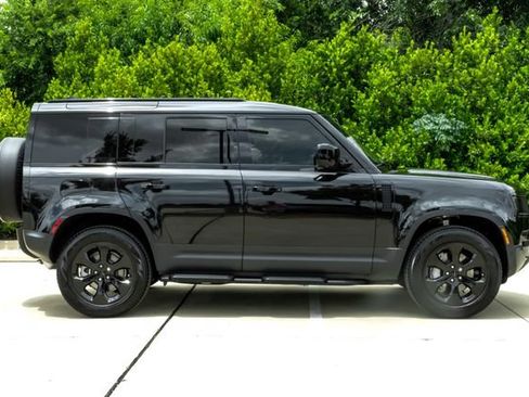 Used 2026 Land Rover Defender 110 S AWD/4WD image 10