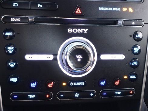 Used 2016 Ford Explorer Sport w/ Equipment Group 401A AWD/4WD image 23