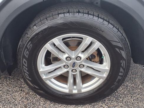 Used 2020 Ford Explorer XLT w/ Equipment Group 202A image 20