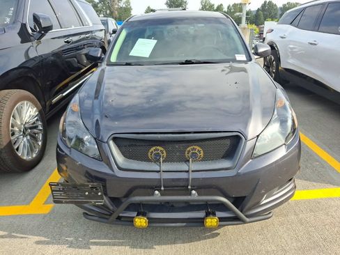Used 2010 Subaru Legacy 3.6R Limited AWD/4WD image 3